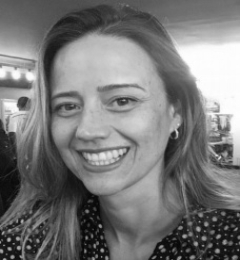 Foto do Mestre Kenia Maciel Tomac